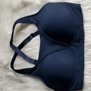 Lululemon ta ta tamer bra 32D